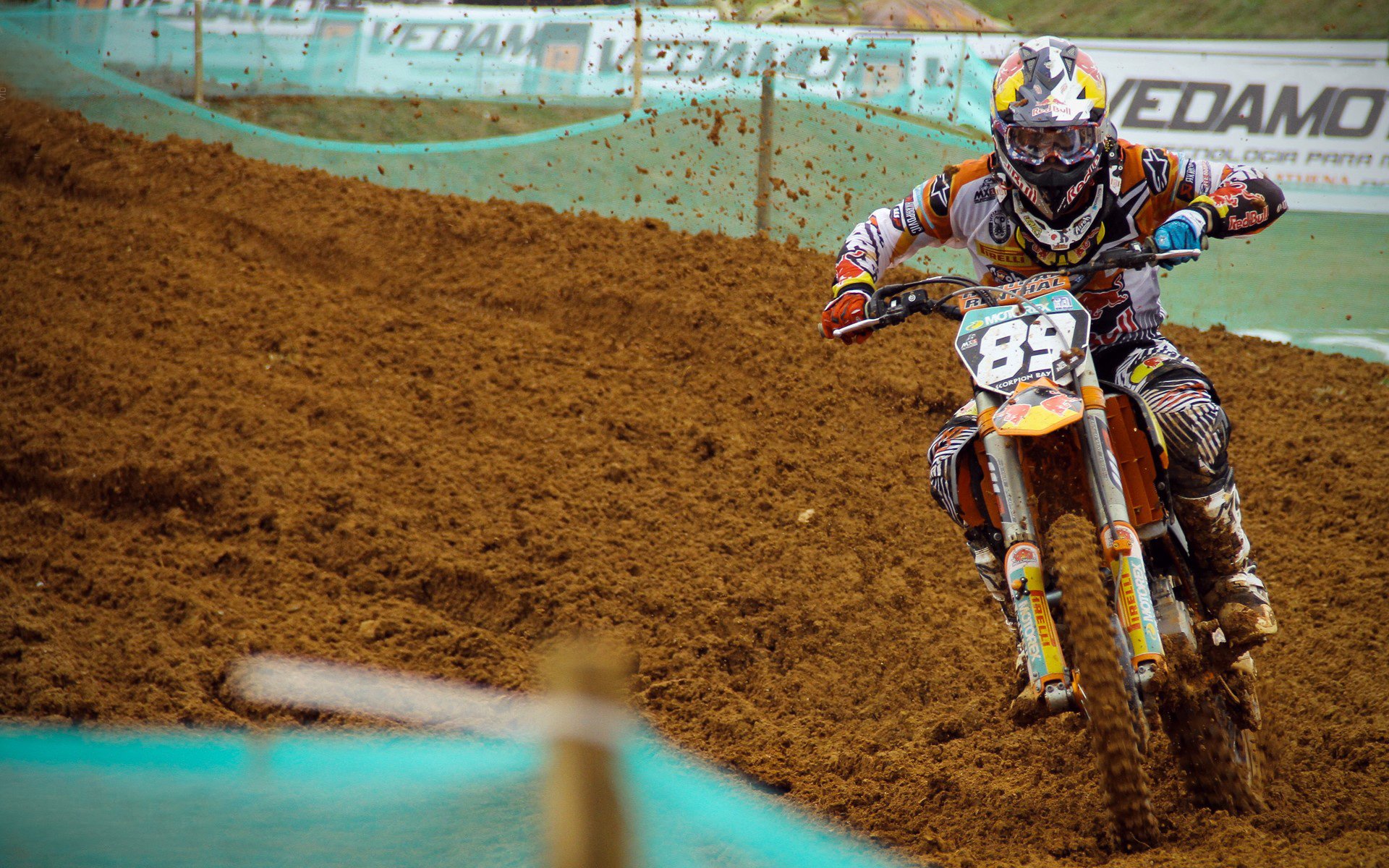 萨拉赫巅峰对决，德罗巴与80激战SKT分钟，挺进下一轮胜负难料！