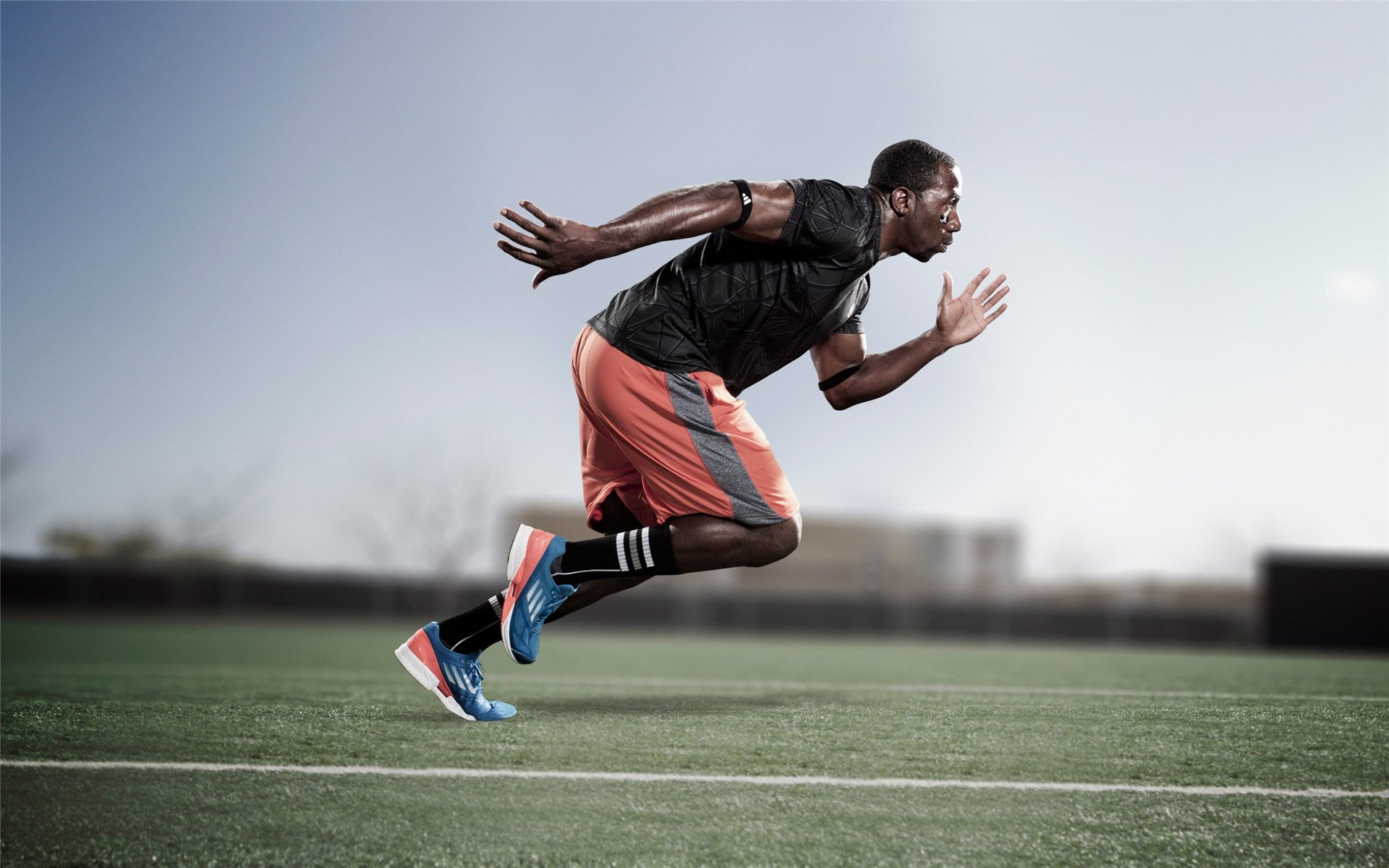 大坂直美在塞尔维亚队比赛中精彩发挥，出色防守引发热议！